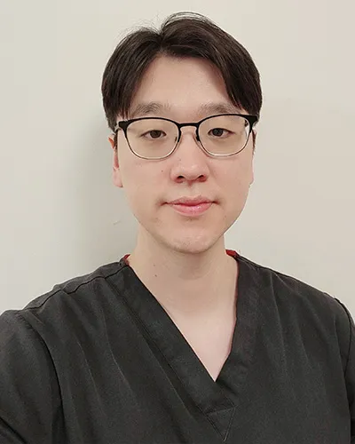 dentist-junyoung-ahn-centre-mall-dental